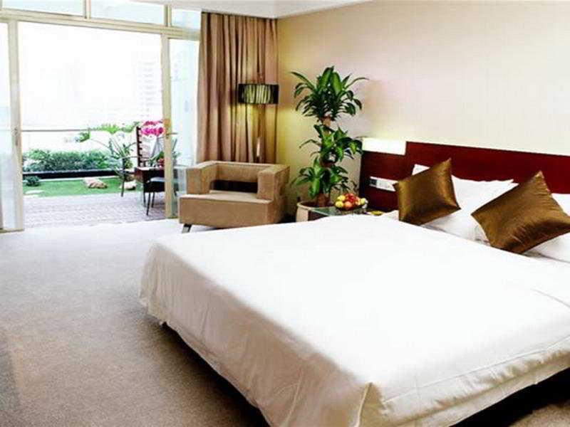 Golden City Hotel Foshan Exteriör bild